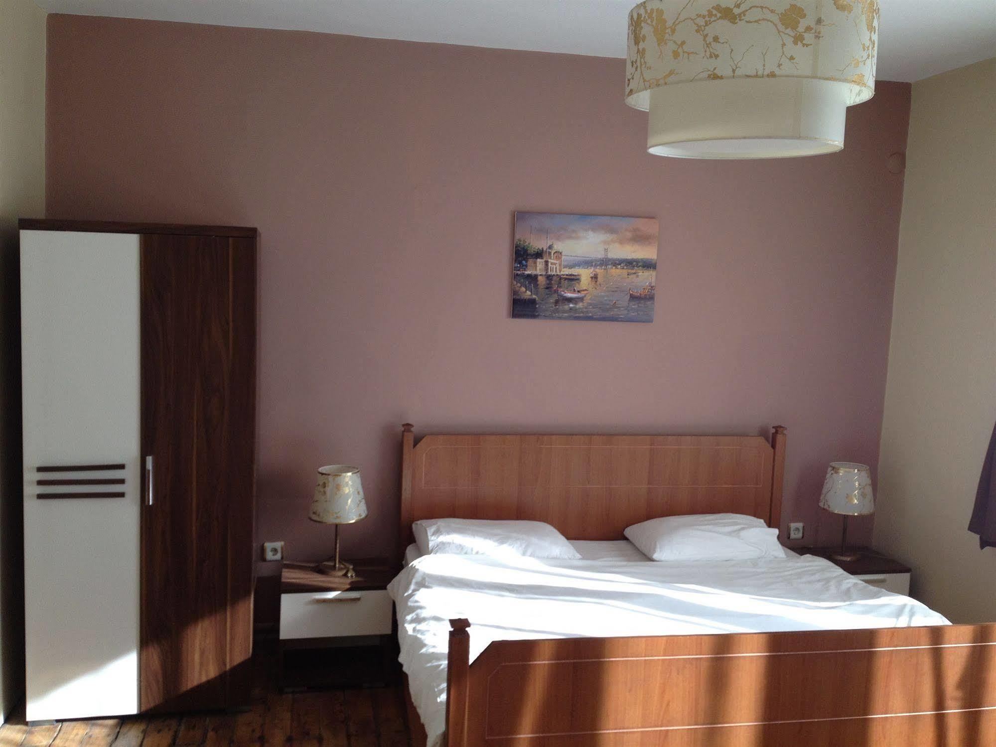 Cheers Midtown Hostel Istanbul Exterior photo