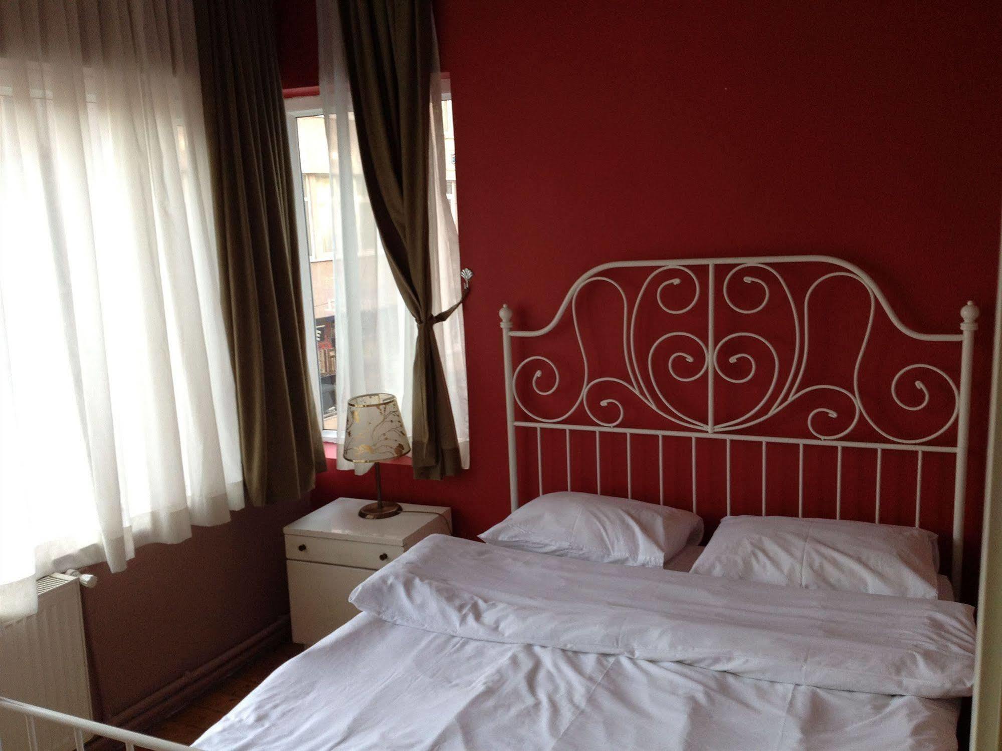 Cheers Midtown Hostel Istanbul Exterior photo