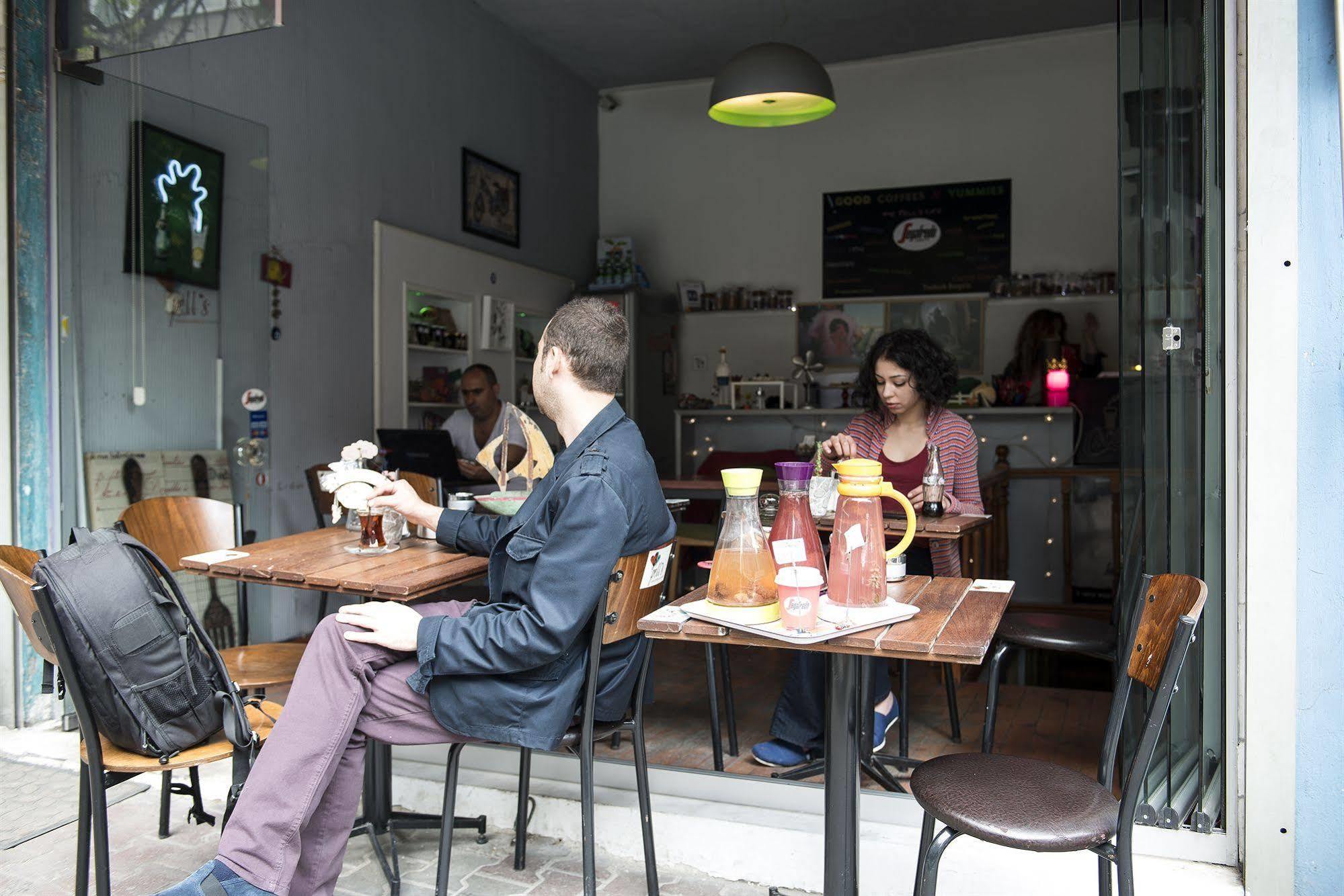 Cheers Midtown Hostel Istanbul Exterior photo