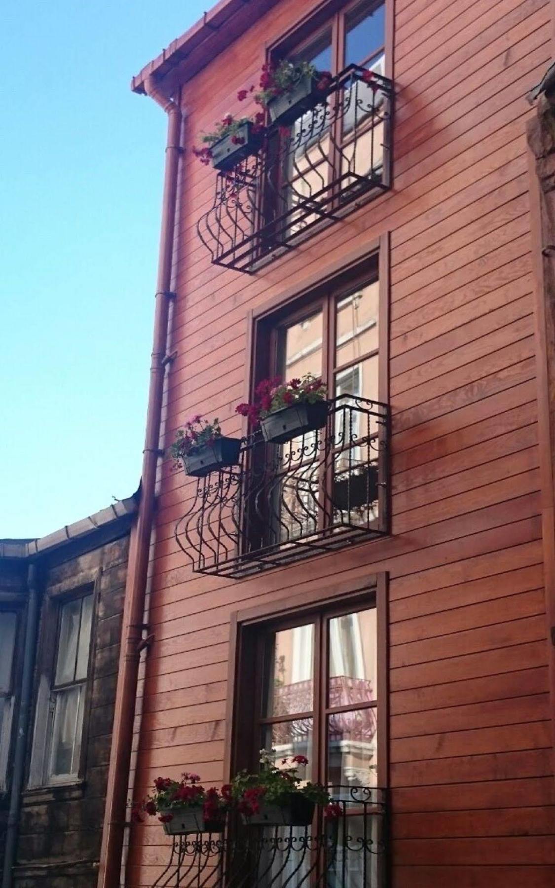 Cheers Midtown Hostel Istanbul Exterior photo