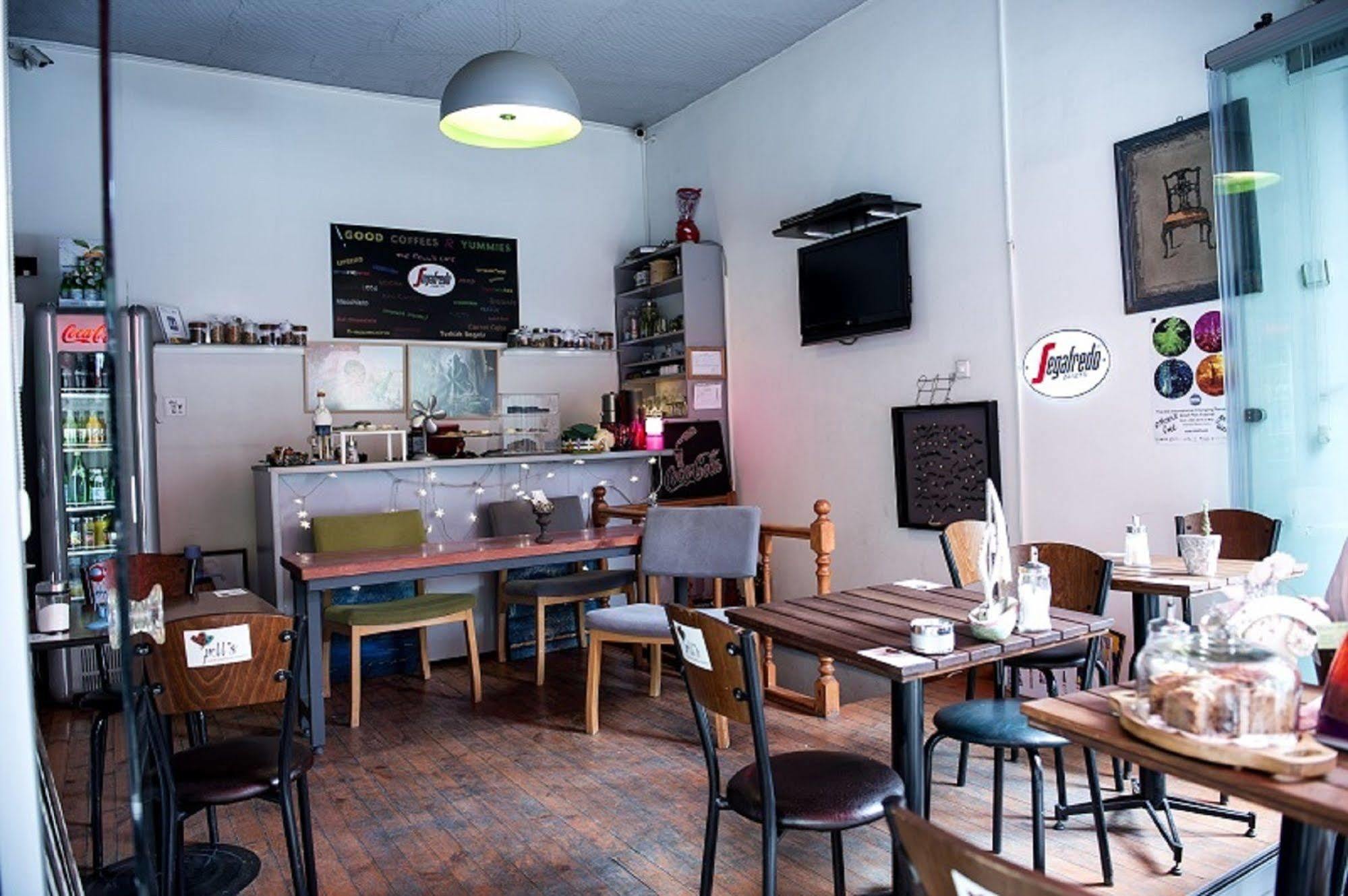 Cheers Midtown Hostel Istanbul Exterior photo